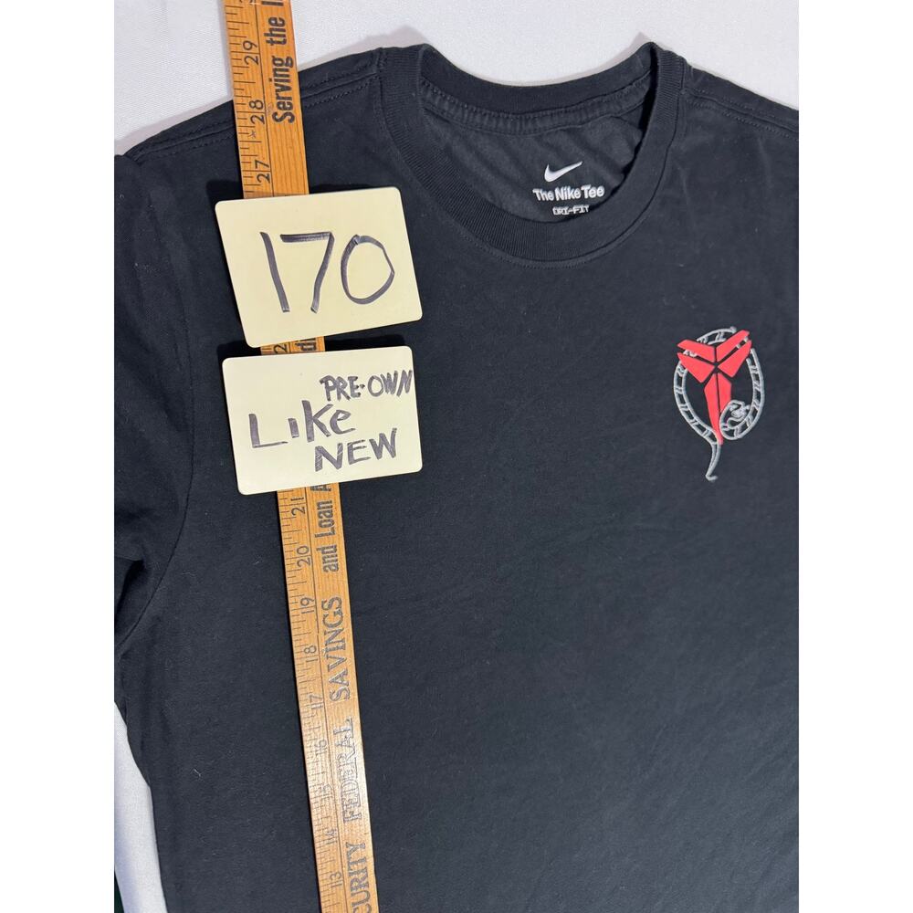 NIKE KOBE BLACK MAMBA SHIRT — Stockings Graphic Basketball Tee Men's M - Picture 4 of 6